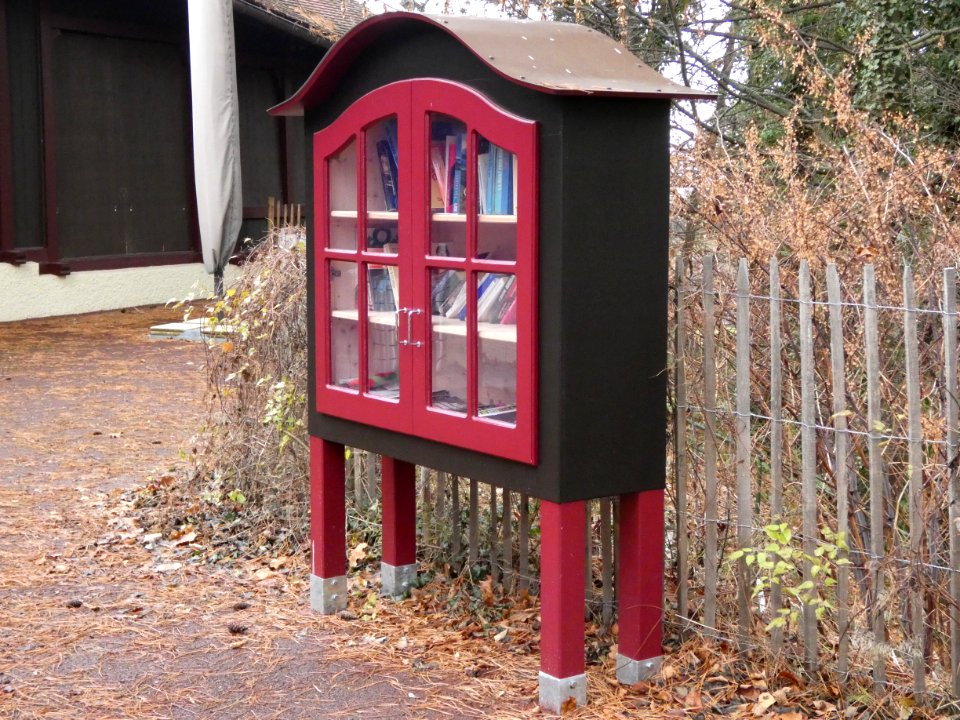 Neuvecelle - Station supérieure du funiculaire - Boîte à livres
