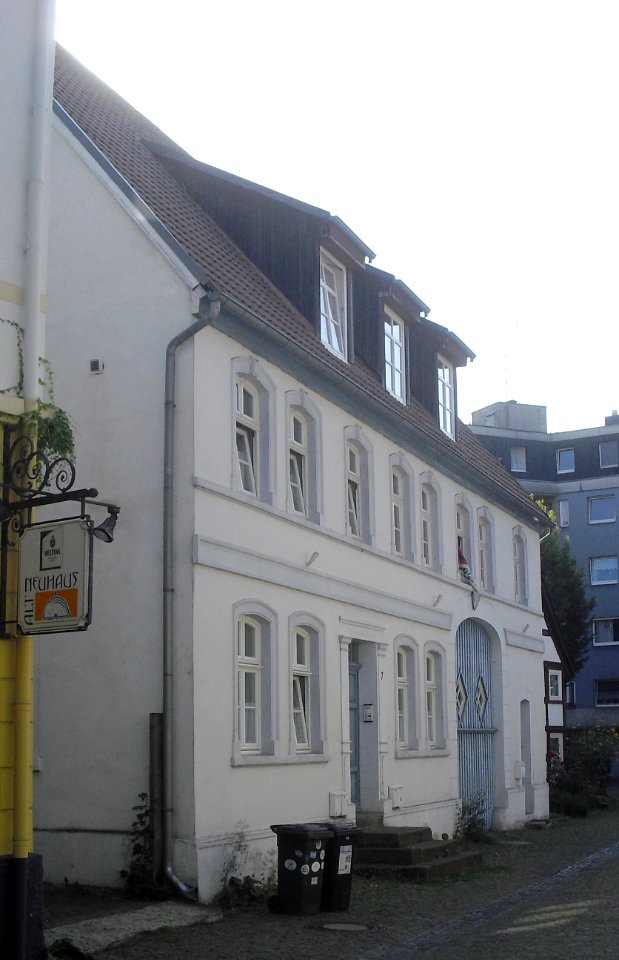 Neuhaus-Sertürnerstrasse 7