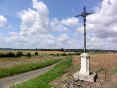 Neuflieux (Aisne) paysage, croix, vue sue Béthancourt -en-Veaux