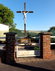 Neuf-Mesnil (Nord, Fr) croix de chemin