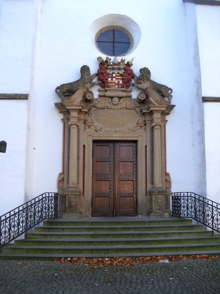Neuhaus-Portal Kirche
