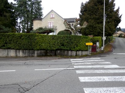 Neuvecelle - Avenue du Léman - Maison avec tour à l'angle de l'avenue Rouffin