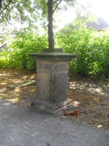 Neuhaus-Alter Kirchhof-2