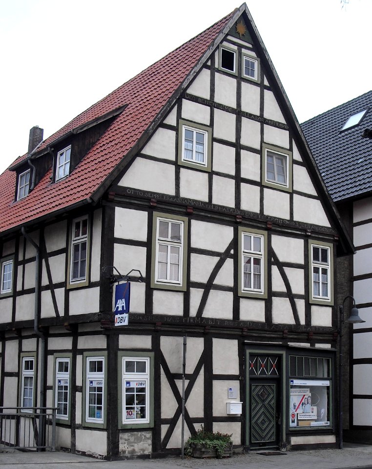 Neuhaus - Schlossstrasse 4a