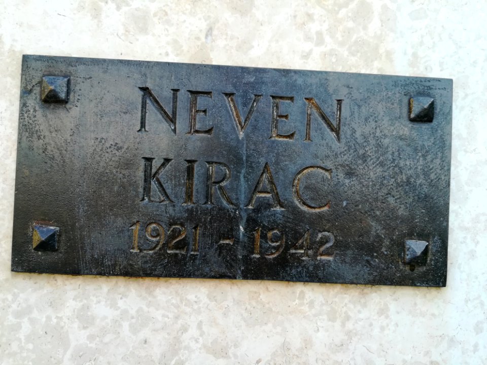 Neven Kirac - Titov park (Pula) 04