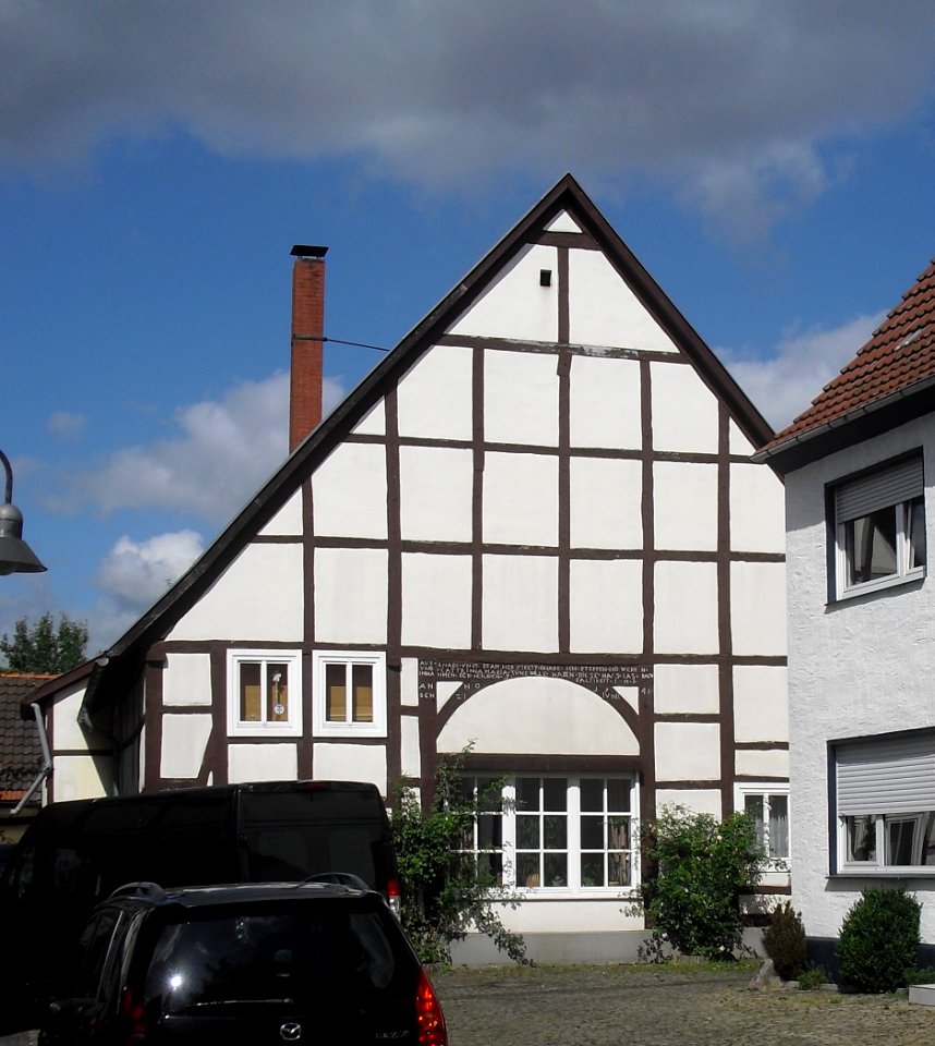 Neuhaus-Immendinger Strasse 13