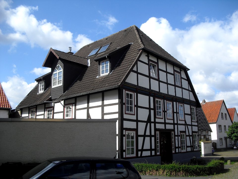 Neuhaus-Busestrasse 1