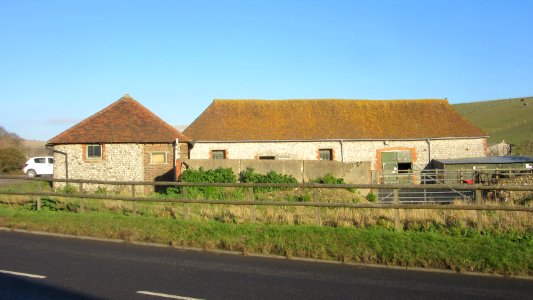 New Barn, Falmer Road, Rottingdean (NHLE Code 1380501) (December 2016) (2)
