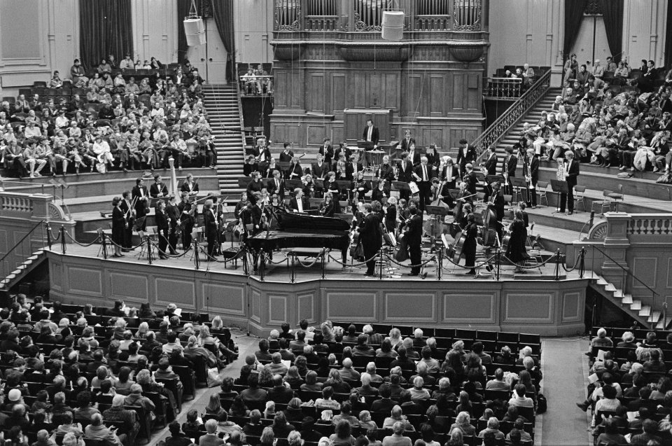 Nederlands Theater Orkest presenteert zich met gratis concert in Concertgebouw i, Bestanddeelnr 933-9112