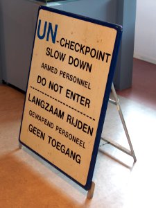 Nederlands UN checkpoint sign, Geniemuseum, Vught, foto 2