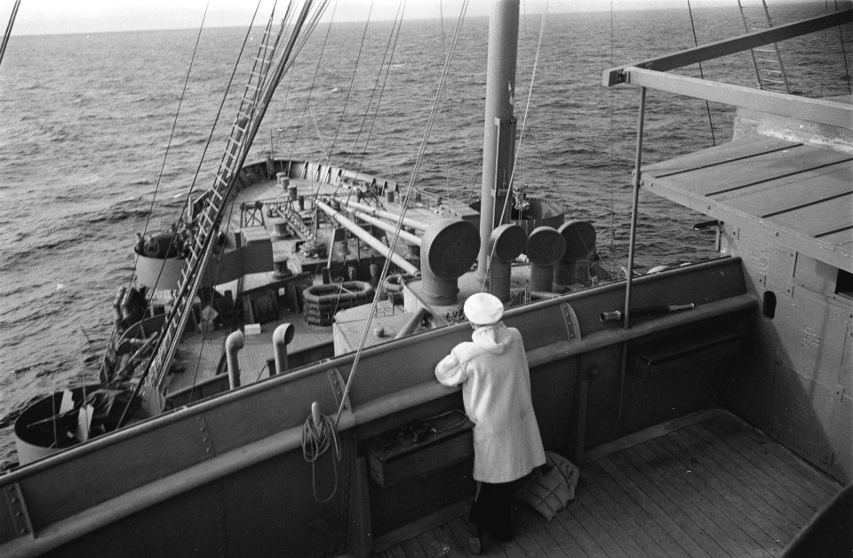 Nederlands passagiersschip in dienst voor troepentransport Bijschrift Sailin, Bestanddeelnr 935-3306
