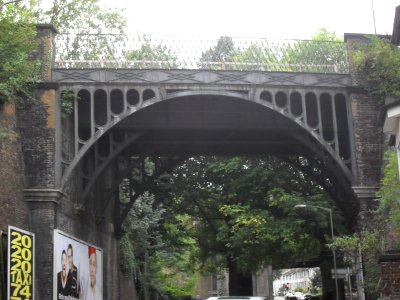 New England Railway Bridge, New England Road, Brighton (NHLE Code 1380104) (September 2010)