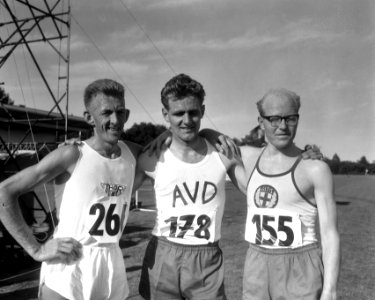 Nederlandse atletiekkampioenschappen in Groningen, v.l.n.r. J. van Eekelen , E. , Bestanddeelnr 918-0766