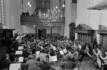 Nederlands Studenten Orkest in Ruinekerk te Bergen, Bestanddeelnr 919-9381