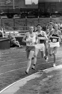 Nederlandse Atletiekkampioenschappen Rotterdam. 5000m heren winnaar Op den Oord , Bestanddeelnr 920-5961