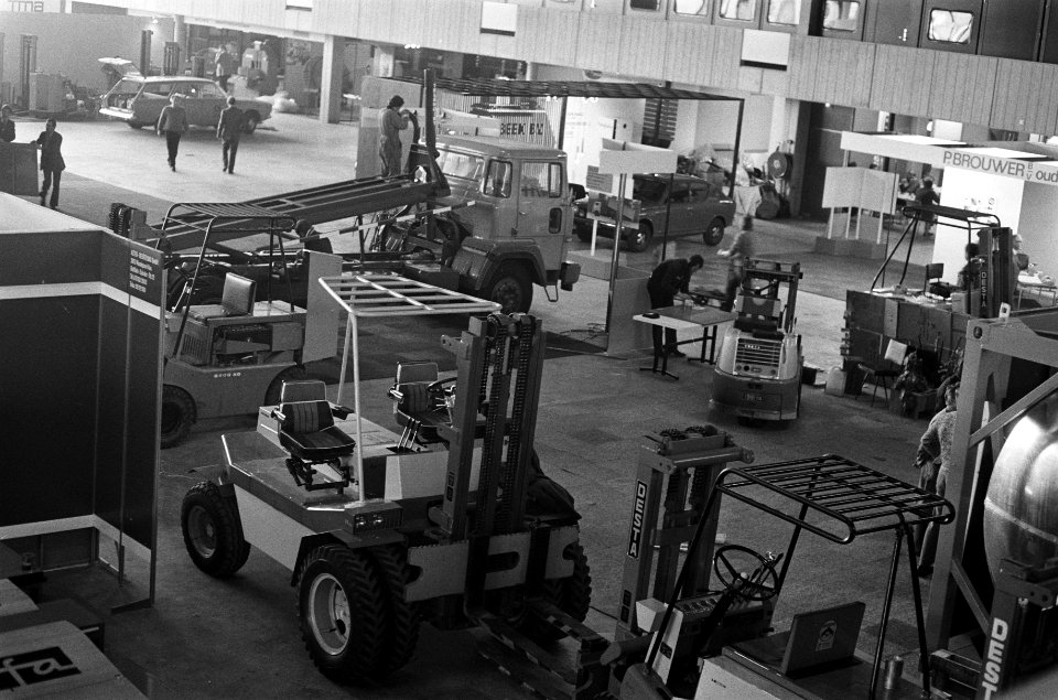 Nedex-73, tentoonstelling tijdens opbouw, Bestanddeelnr 926-2902