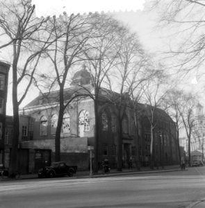 Nederlandse zuster hoofd synagoge J. D. Meyerplein Amsterdam, Bestanddeelnr 906-1509