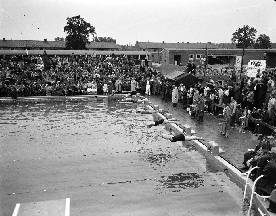 Nederlandse zwemkampioenschappen Enschede, start 100 m vrije slag dames, Bestanddeelnr 906-6536