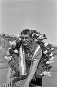 Nederlands Kampioenschap Wielrennen voor Nieuwelingen. Jan Aling werd kampioen, Bestanddeelnr 920-5260