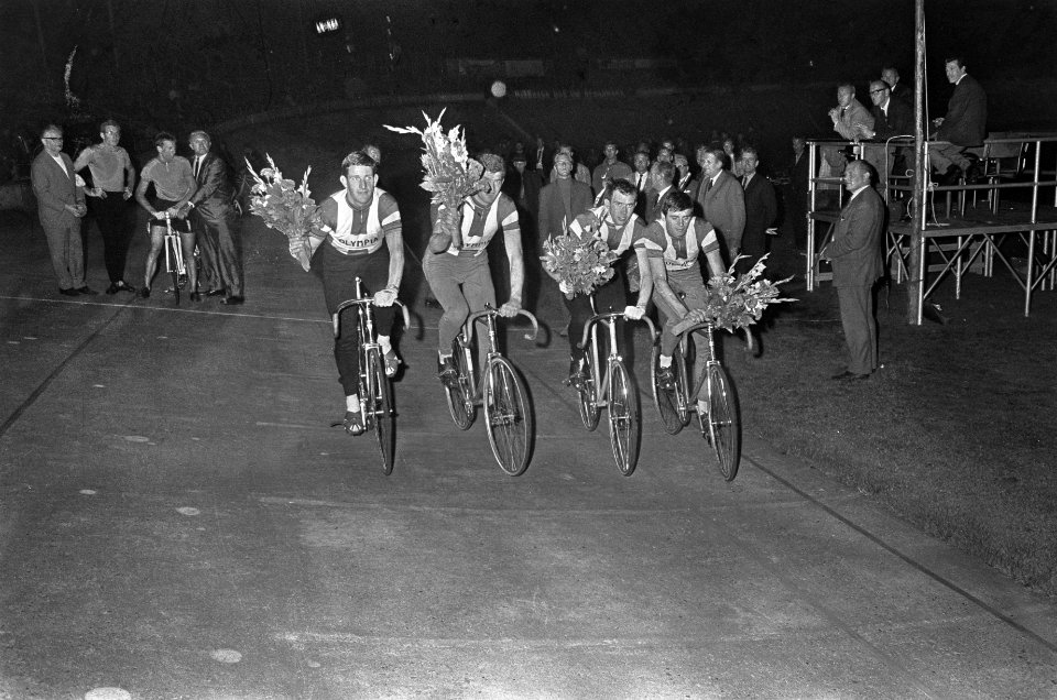 Nederlands Kampioenschap wielrennen Utrecht, ploegen achtervolging vier van Olym, Bestanddeelnr 919-4163