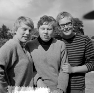 Nederlandse zwemkampioenschappen, Ineke Tigelaar, Klenie Bimolt, Ada Kok, Bestanddeelnr 916-7442
