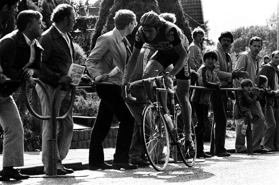Nederlands Kampioenschap Wielrennen Profs op de weg te Geulle Johan van der Vel, Bestanddeelnr 930-8914