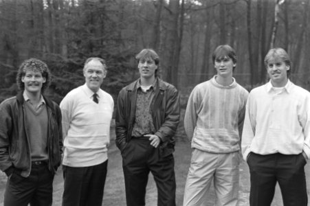 Nederlands Elftal bijeen in Zeist vlnr Blind, Rinus Michels , van t Schip , Bo, Bestanddeelnr 933-6401