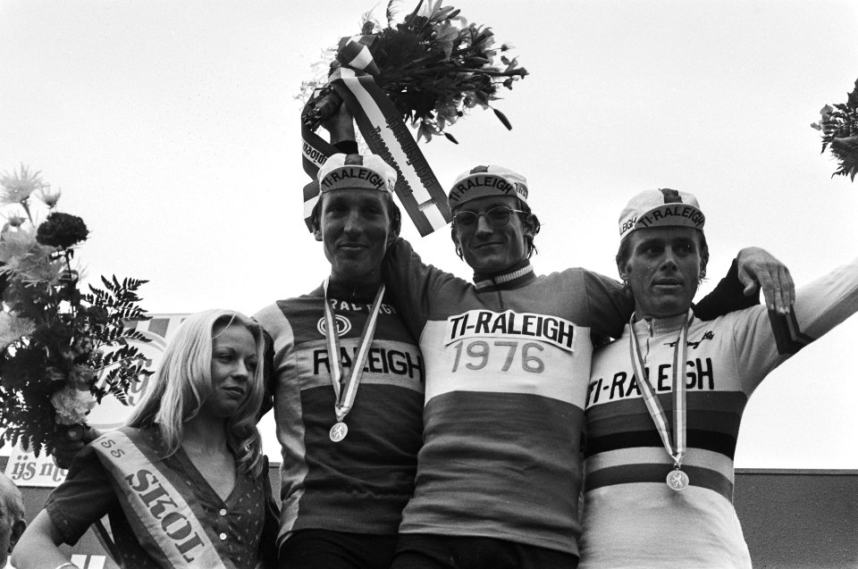 Nederlands Kampioenschap wielrennen profs op Simpelveld, links naar rechts Van , Bestanddeelnr 928-6539