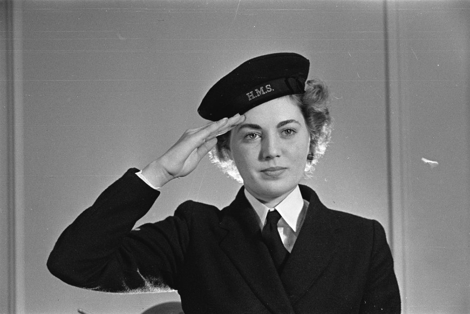 Nederlands meisje dat dienst doet bij de Wrens (Engels vrouwelijk marine hulpkor, Bestanddeelnr 935-2275