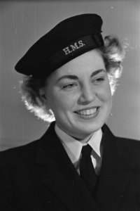 Nederlands meisje dat dienst doet bij de Wrens (Engels vrouwelijk marine hulpkor, Bestanddeelnr 935-2276