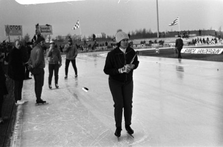 Nederlands kampioenschap schaatsen dames, nummer 14 en 15 Stien Baas , nummer 16, Bestanddeelnr 926-1540