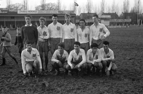 Nederlands Jeugdelftal tegen Wales 11-2. Elftalfoto Nederlands Jeugdelftal. Gehu, Bestanddeelnr 914-9009