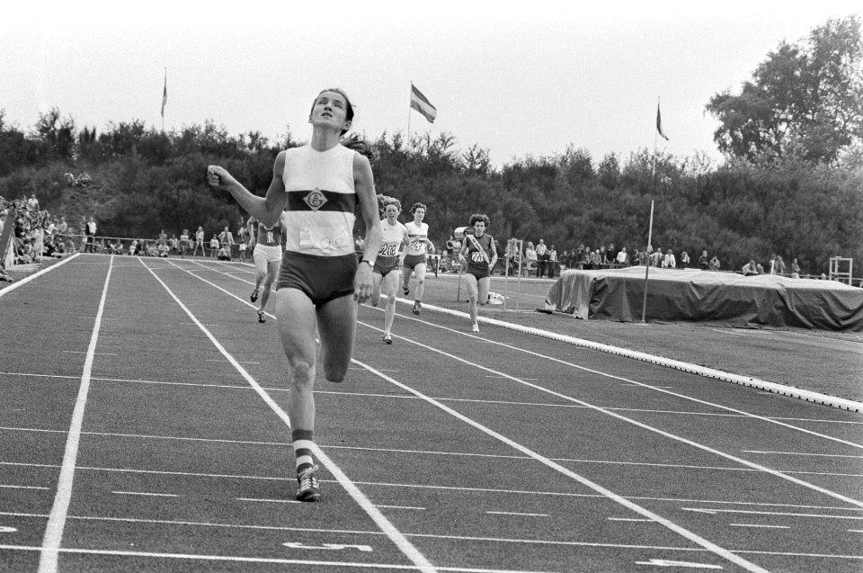 Nederlandse atletiekkampioenschappen 1974 op Papendal Trudy Wunderink Ruth wint, Bestanddeelnr 927-3672