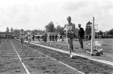 Nederlandse Athletiekkampioenschappen op Nenijtobaan Rotterdam Finish 100m hord, Bestanddeelnr 915-4160