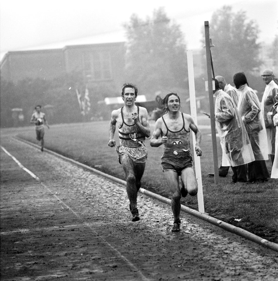Nederlandse Atletiekkampioenschappen te Den Haag in de regen, Bestanddeelnr 926-5478