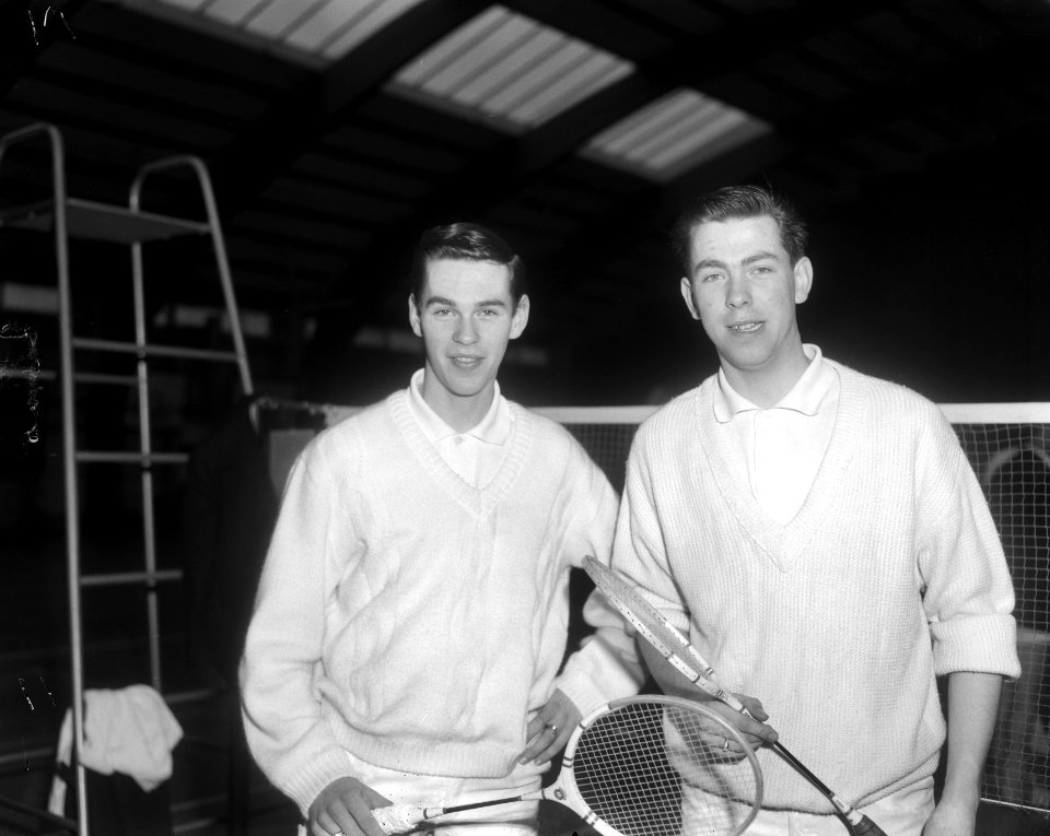 Nederlandse Badmintonkampioenschappen, Huub van Ginneken (rechts) en Ruud van Gi, Bestanddeelnr 919-0353