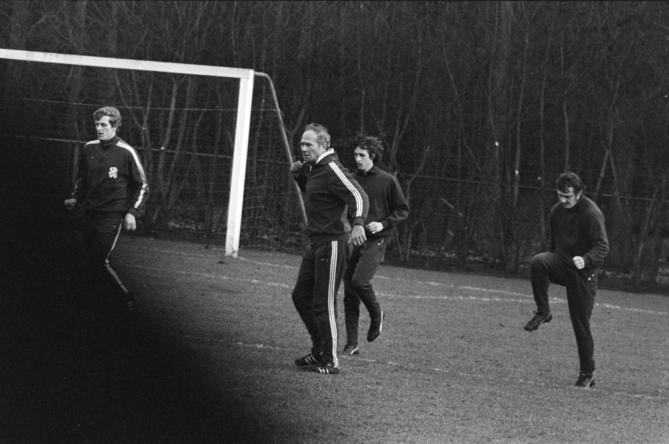 Nederlands elftal traint voor wedstrijd tegen Luxemburg, in Zeist, Bestanddeelnr 924-2921
