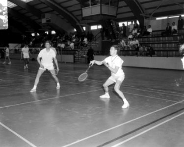 Nederlandse Badmintonkampioenschappen, Boudewijn de Ridder (rechts) en Thijs Vis, Bestanddeelnr 919-0356