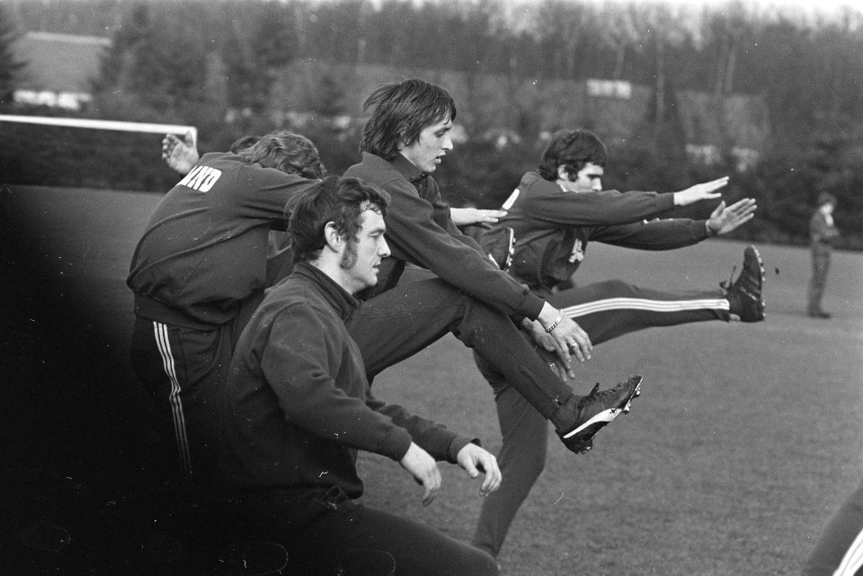 Nederlands elftal traint voor wedstrijd tegen Luxemburg, in Zeist (links) Willy, Bestanddeelnr 924-2912