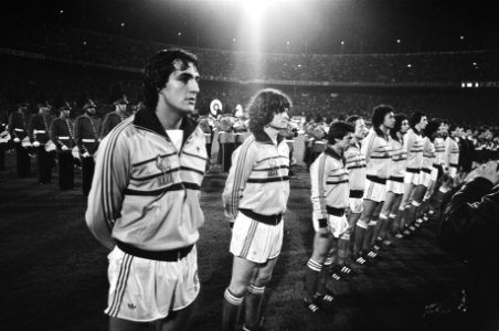 Nederlands elftal voor de wedstrijd van afgelopen woensdag Nederland tegen Frankrijk, Bestanddeelnr 931-4000