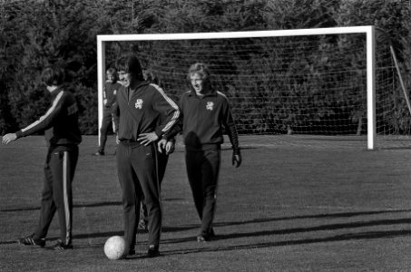 Nederlands elftal traint voor wedstrijd tegen DDR te Zeist, Bestanddeelnr 925-0149