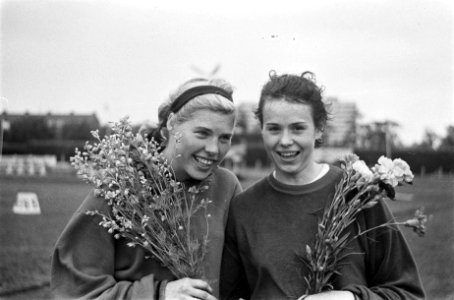 Nederlandse Athletiekkampioenschappen op Nenijtobaan Rotterdam 80m horden dames, Bestanddeelnr 915-4165
