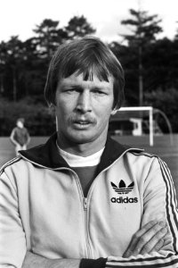Nederlands elftal trainde vanmiddag in Zeist i.v.m. interland tegen West-Duitsla, Bestanddeelnr 931-0736