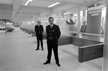 Nederlandse Bank, direkteur bank professor J. Zijlstra . Interieur Nederlandse B, Bestanddeelnr 921-3234