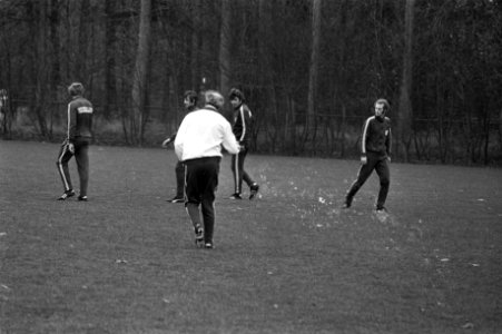 Nederlands elftal traint in Zeist, Bestanddeelnr 925-1461