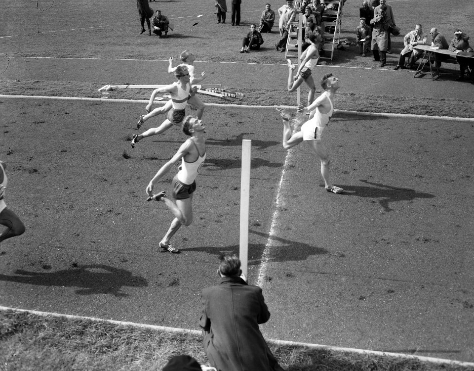 Nederlandse atletiekkampioenschappen te Den Haag 100 Meter heren, Saat (midden, Bestanddeelnr 908-8552