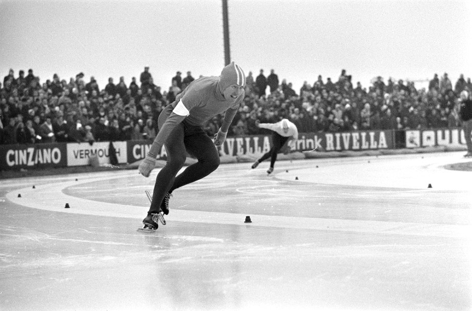 Nederlandse Schaatskampioenschappen te Heerenveen Peter Nottet in aktie, Bestanddeelnr 922-0104