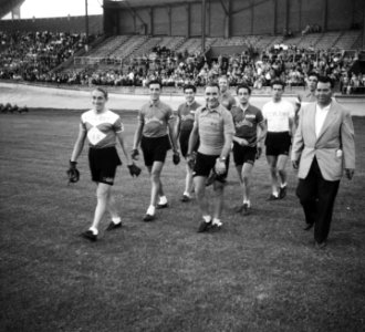 Nederlandse Tour de France ploeg in Olympisch Stadion gehuldigd, Bestanddeelnr 904-7096