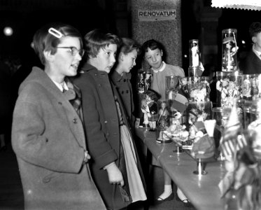 Nederlandse Vereniging De Verzamelaar houdt in de Koopmansbeurs te Amsterdam h, Bestanddeelnr 910-0714