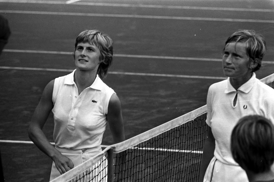 Nederlandse tenniskampioenschappen 1971 Scheveningen, (l) Marije Schaar , (r) Tr, Bestanddeelnr 924-8132